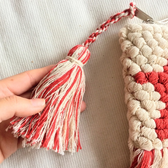 NWT Shiraleah Chicago Star clutch bag with tassels - Picture 3 of 8